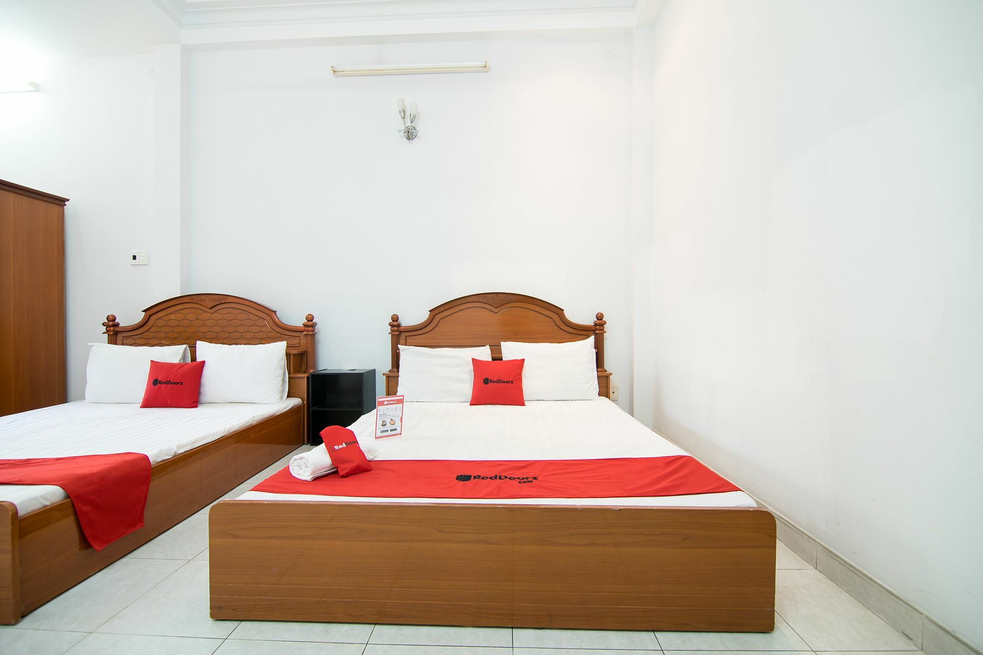 Hotel Reddoorz Near Pico Plaza Cong Hoa Ho-Chi-Minh-Stadt Exterior foto