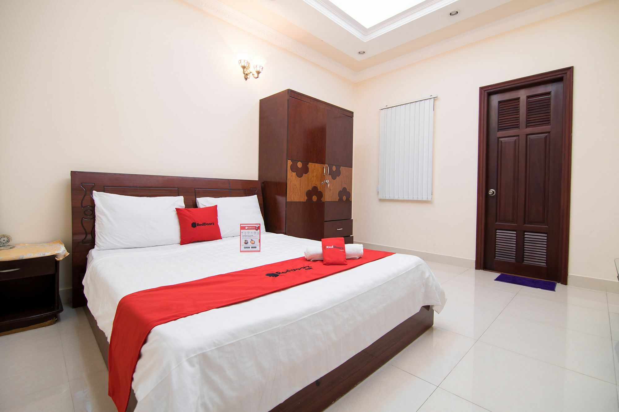 Hotel Reddoorz Near Pico Plaza Cong Hoa Ho-Chi-Minh-Stadt Exterior foto