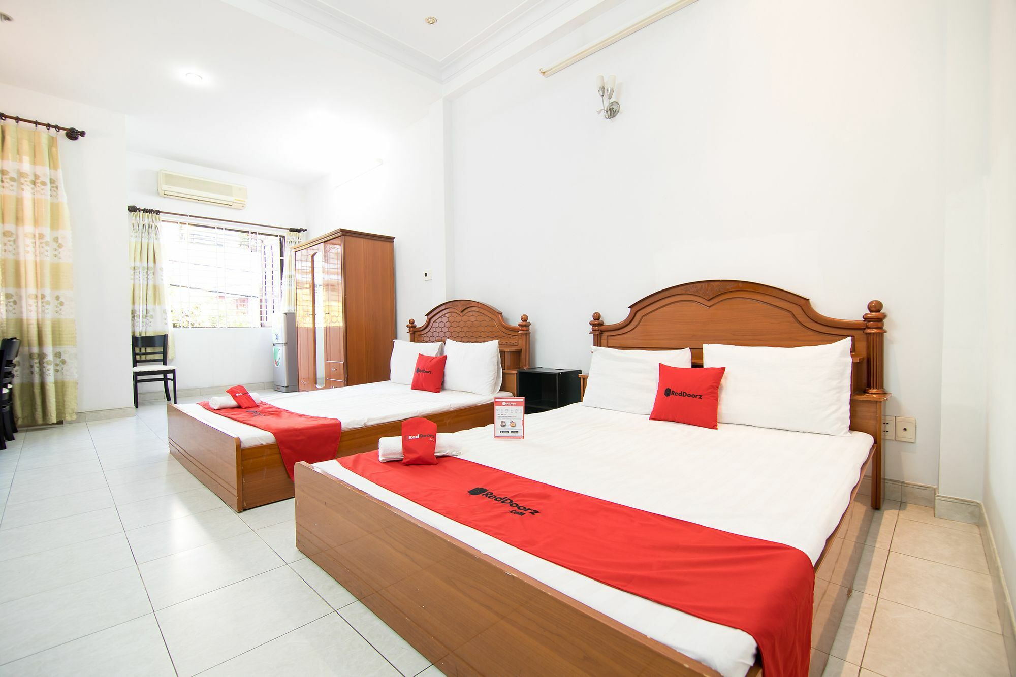 Hotel Reddoorz Near Pico Plaza Cong Hoa Ho-Chi-Minh-Stadt Exterior foto