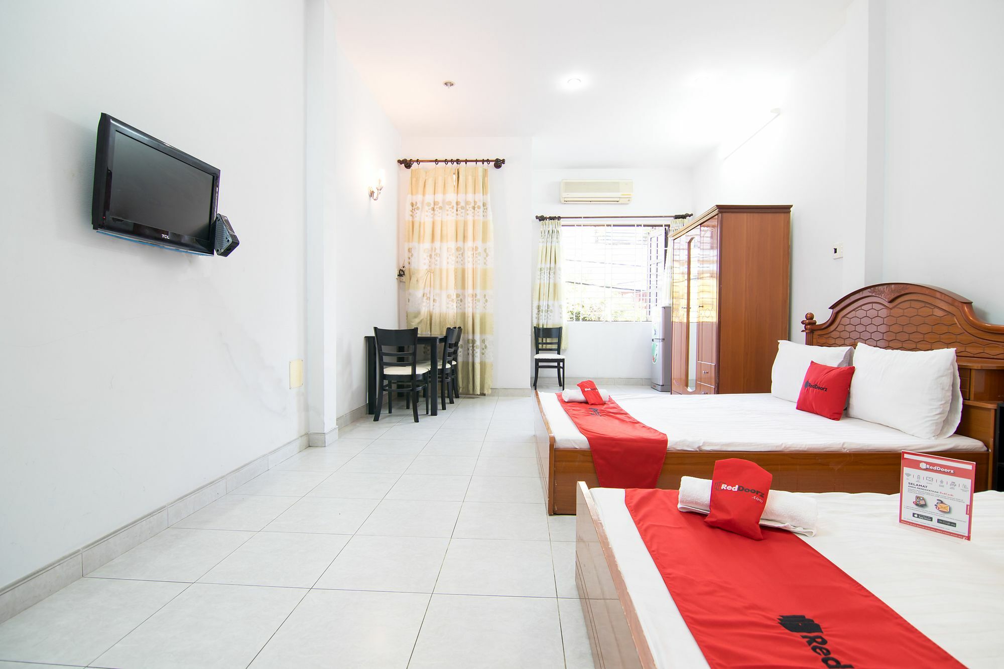 Hotel Reddoorz Near Pico Plaza Cong Hoa Ho-Chi-Minh-Stadt Exterior foto